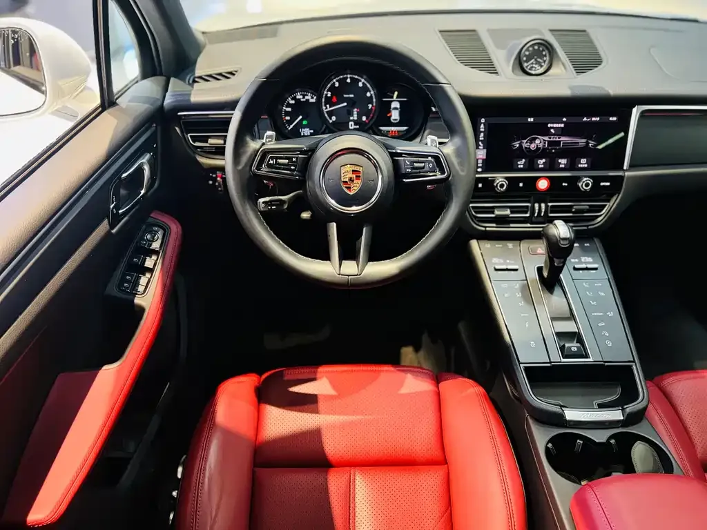 Porsche Macan — фото 8