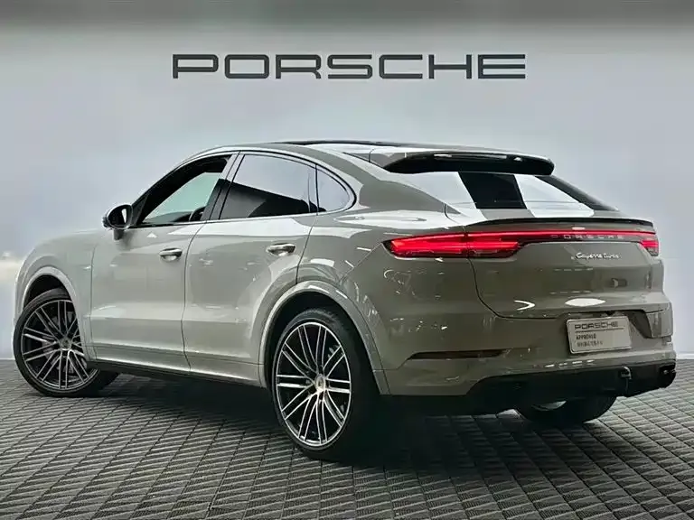 Porsche Cayenne — фото 5