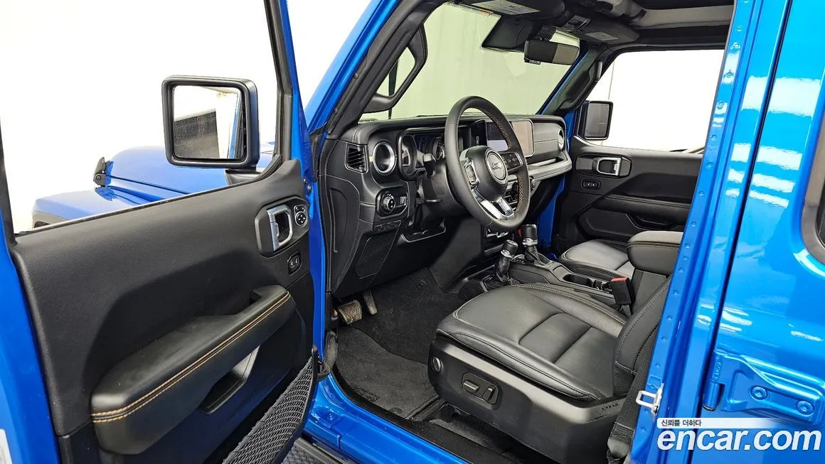 Jeep Wrangler — фото 9