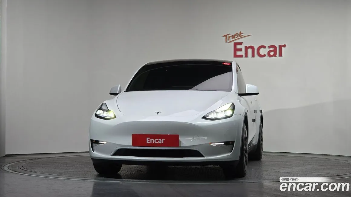 Tesla Model Y — фото 3