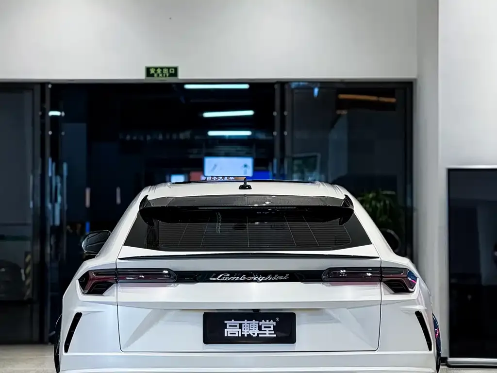 Lamborghini Urus — фото 2