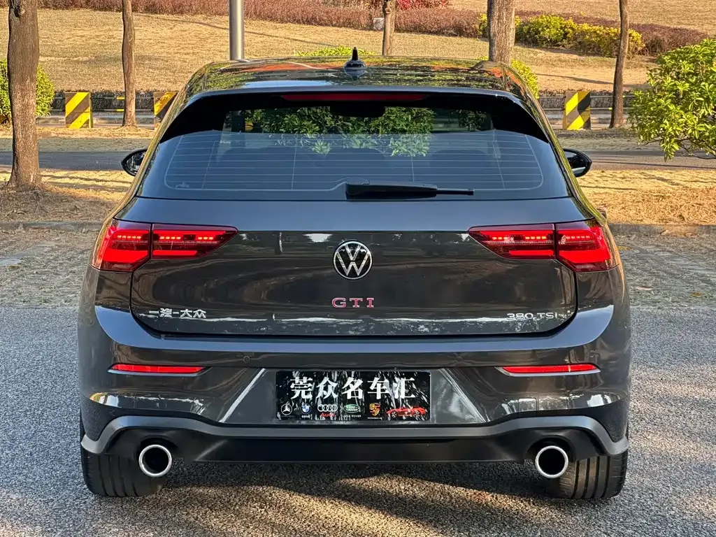 Volkswagen Golf GTI — фото 3