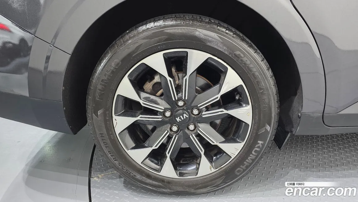 Kia Carnival — фото 10