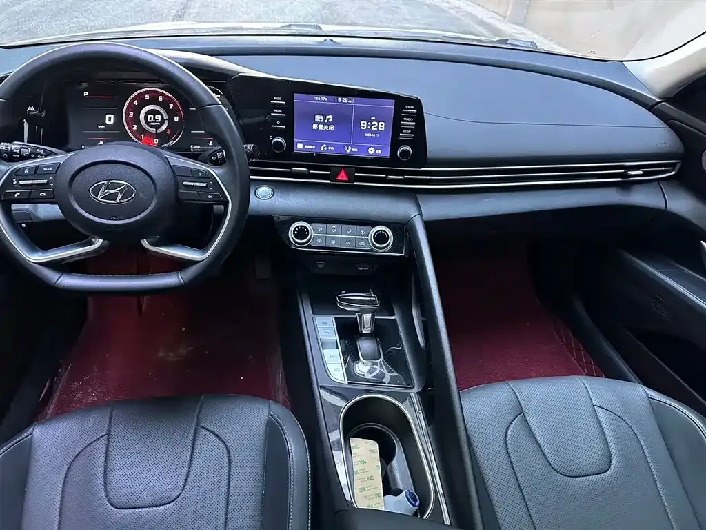 Hyundai Elantra — фото 5