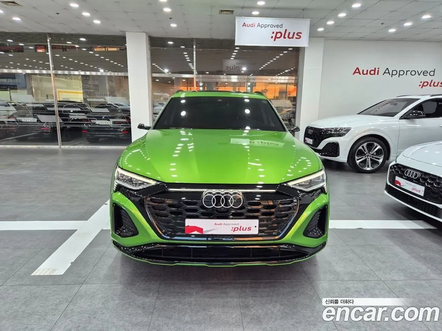 Audi Q8 e-tron — фото 4