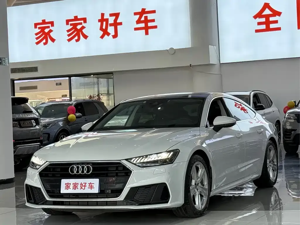 Audi A7 — фото 1