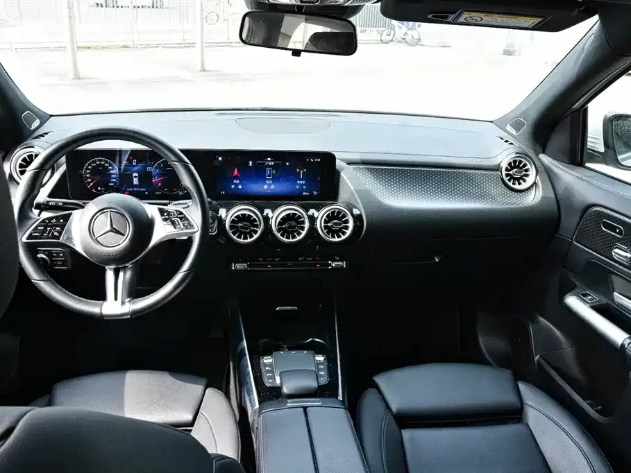 Mercedes-Benz GLA — фото 6