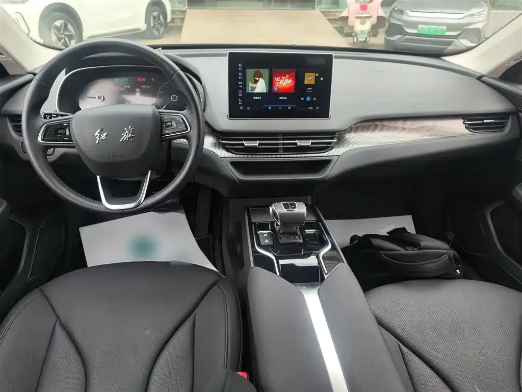 Hongqi E-QM5 — фото 7