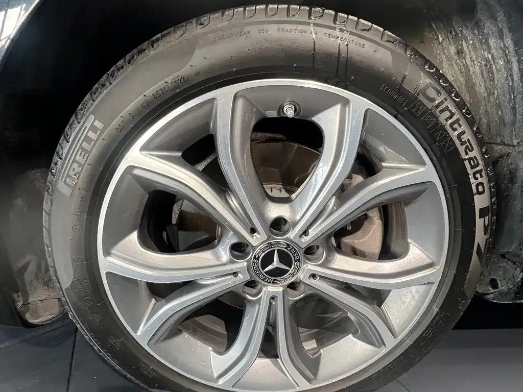 Mercedes-Benz E-Class — фото 7