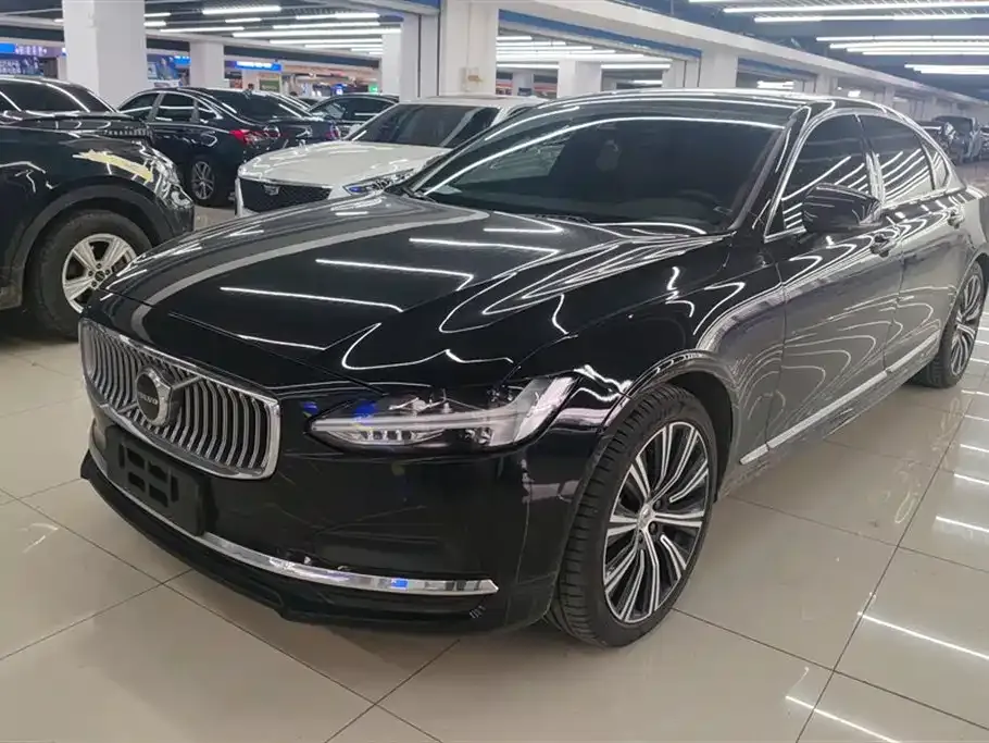 Volvo S90 — фото 1
