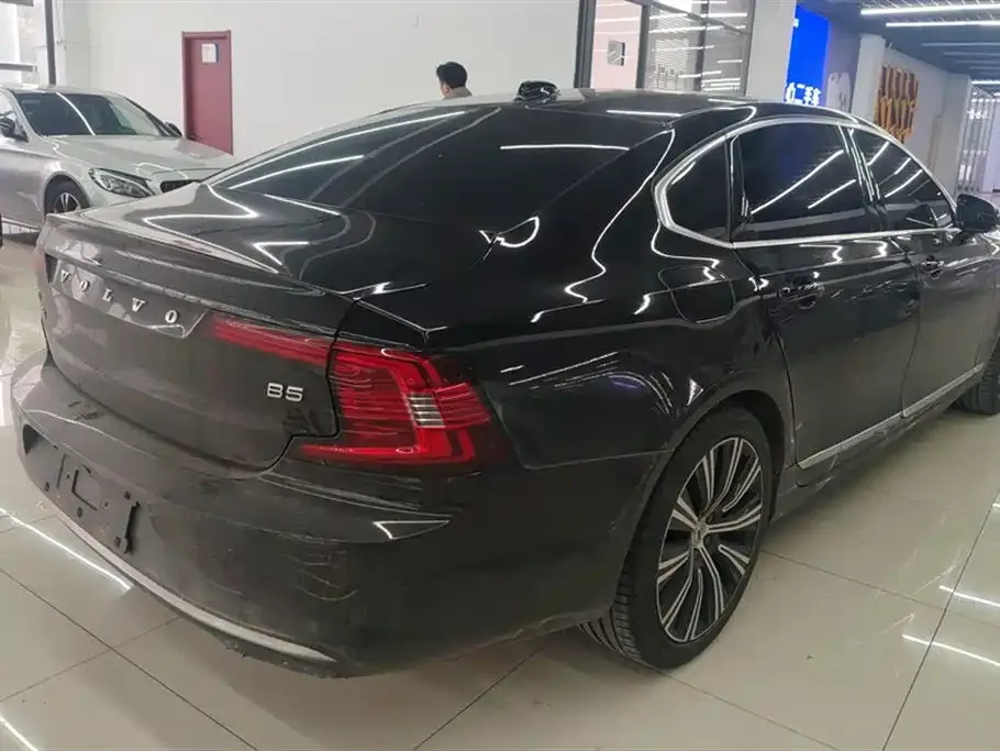 Volvo S90 — фото 8