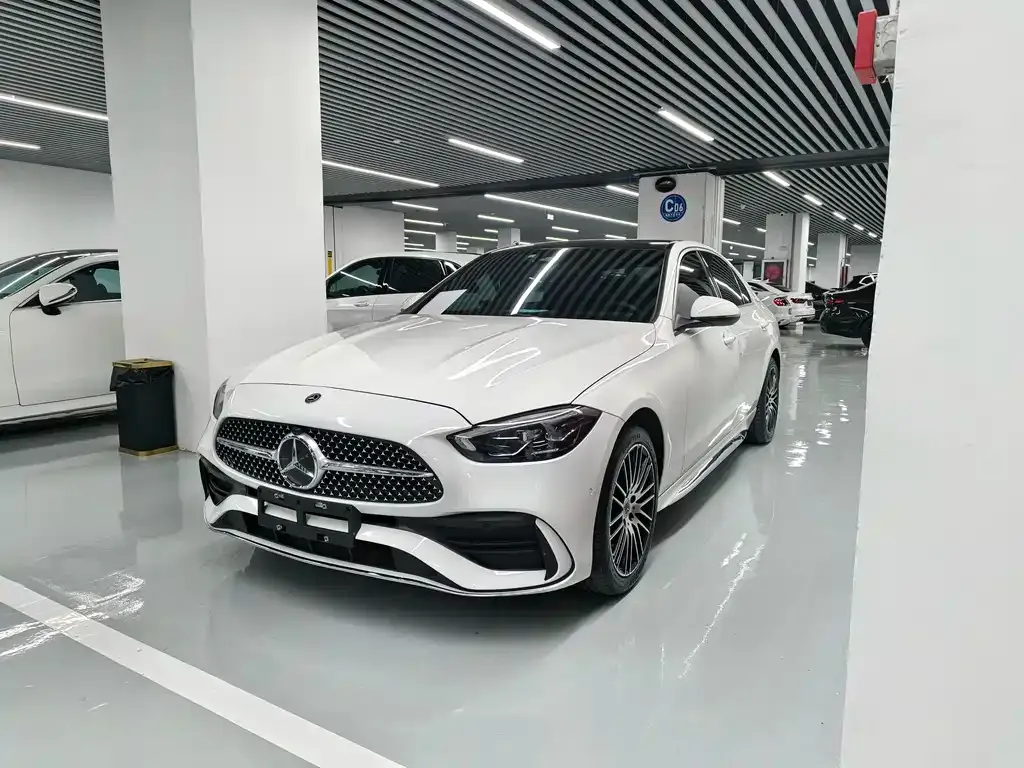 Mercedes-Benz C-Class — фото 1