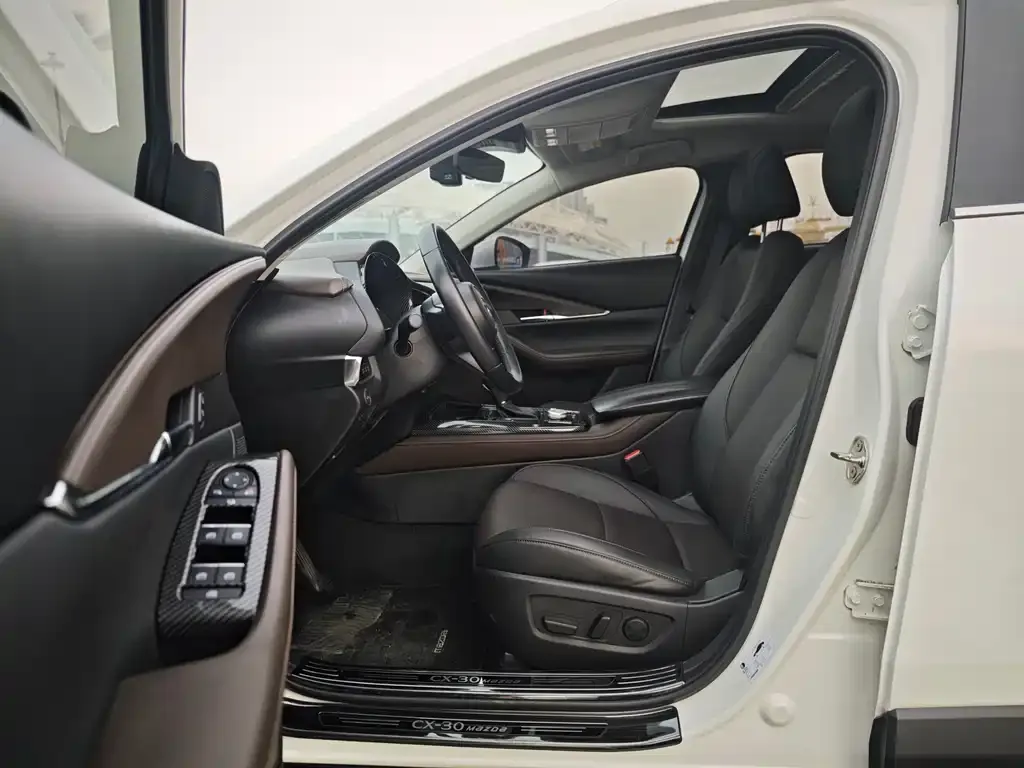 Mazda CX-30 — фото 5