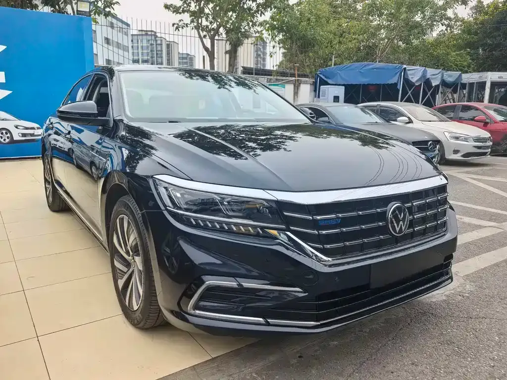 Volkswagen Passat New Energy — фото 4