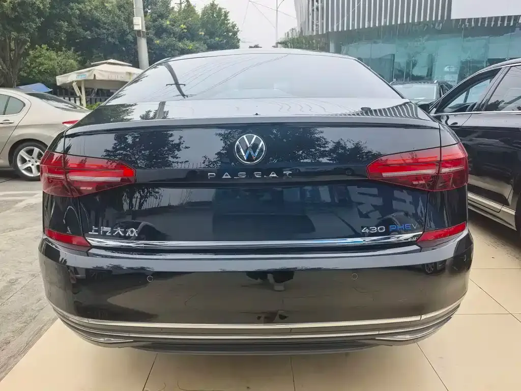 Volkswagen Passat New Energy — фото 7