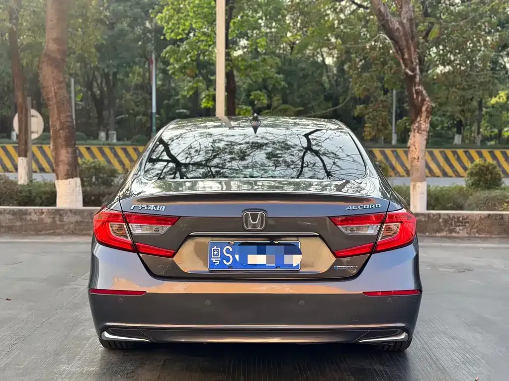 Honda Accord — фото 4