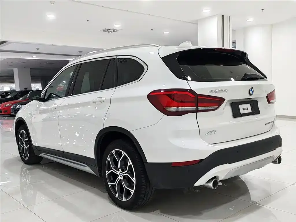 BMW X1 — фото 6