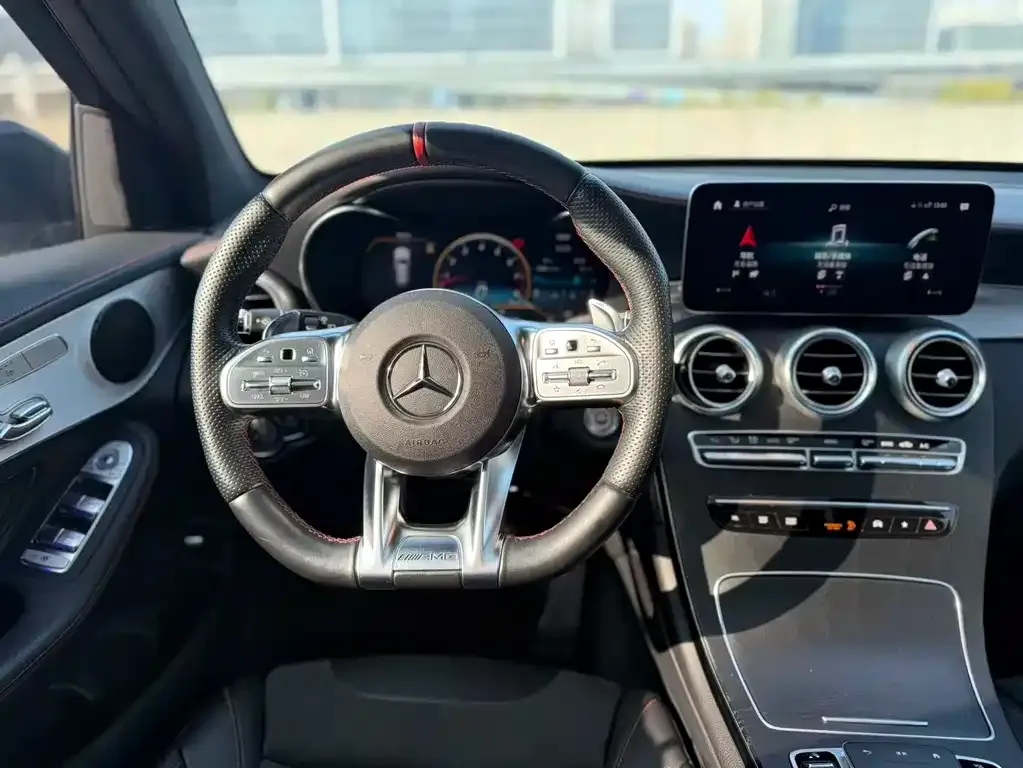 Mercedes-Benz GLC AMG — фото 7