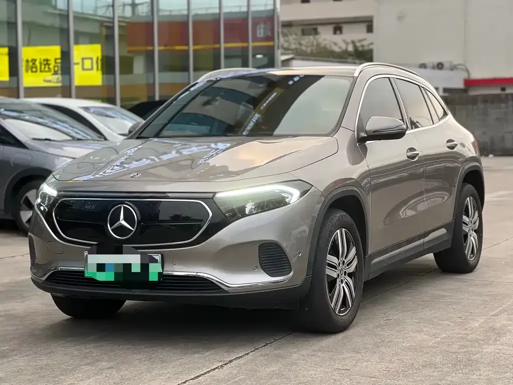 Mercedes-Benz EQA — фото 1