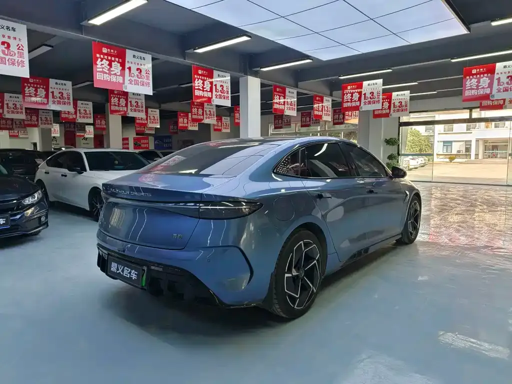 BYD Seal — фото 10