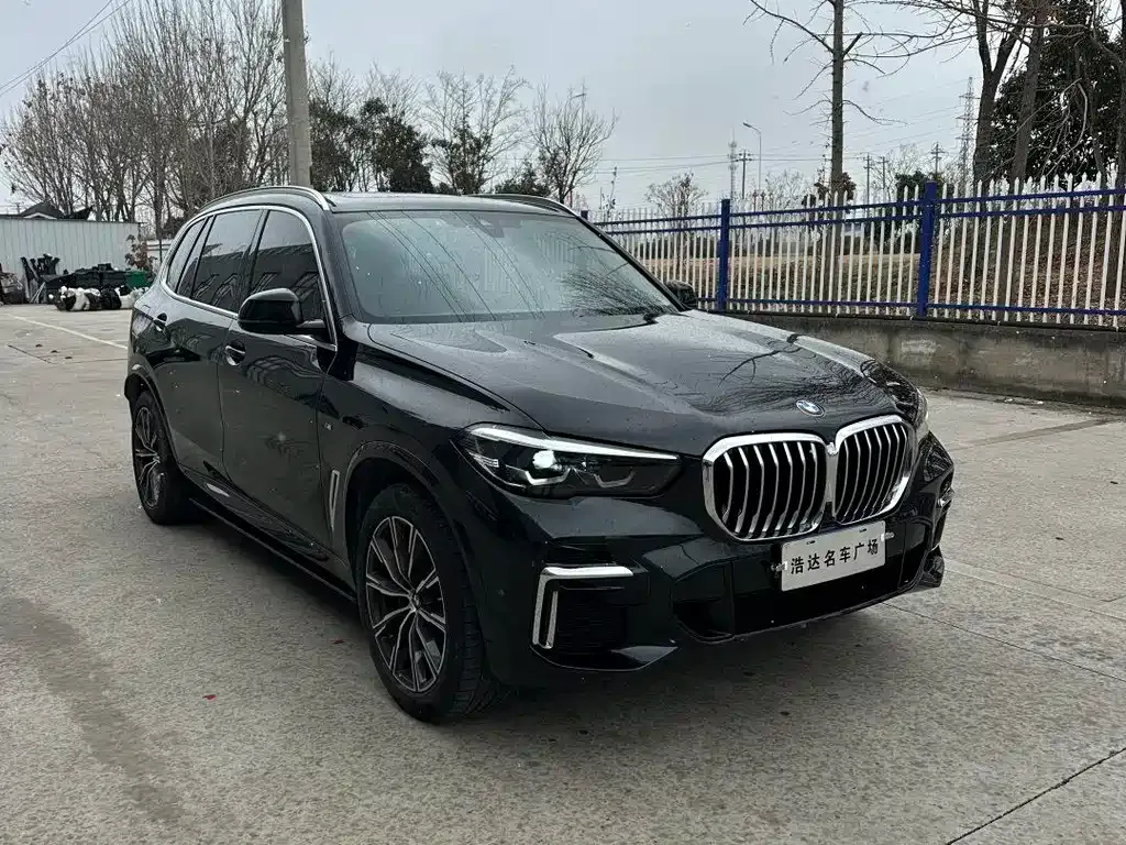 BMW X5 — фото 1