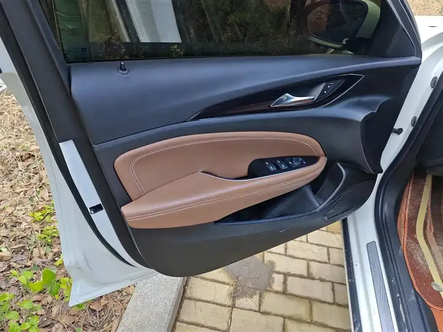 Buick Regal — фото 10