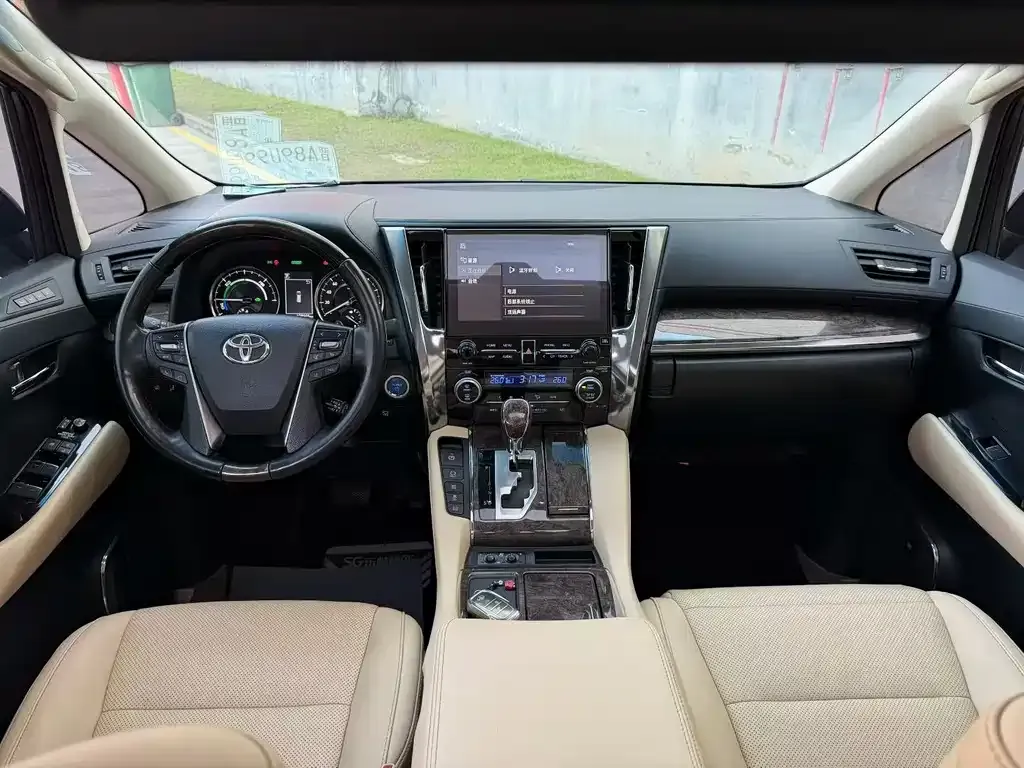 Toyota Vellfire — фото 7