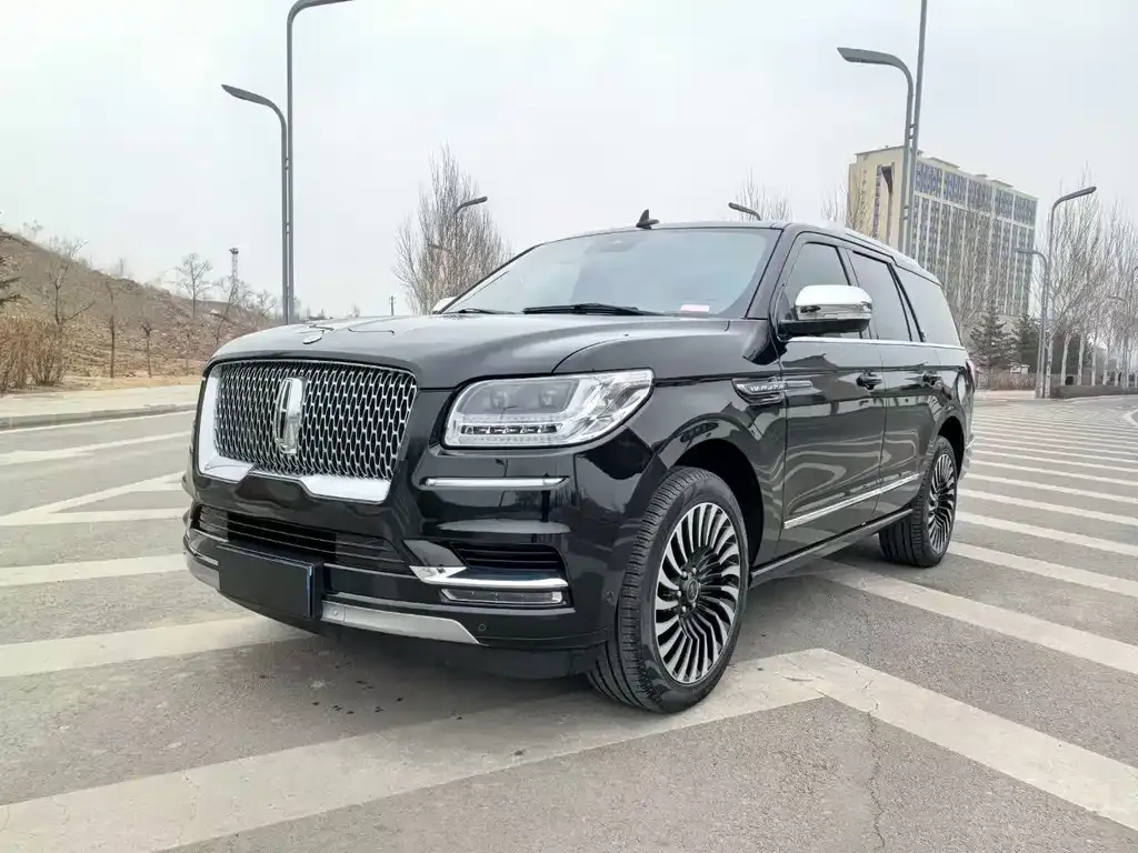 Lincoln Navigator — фото 1