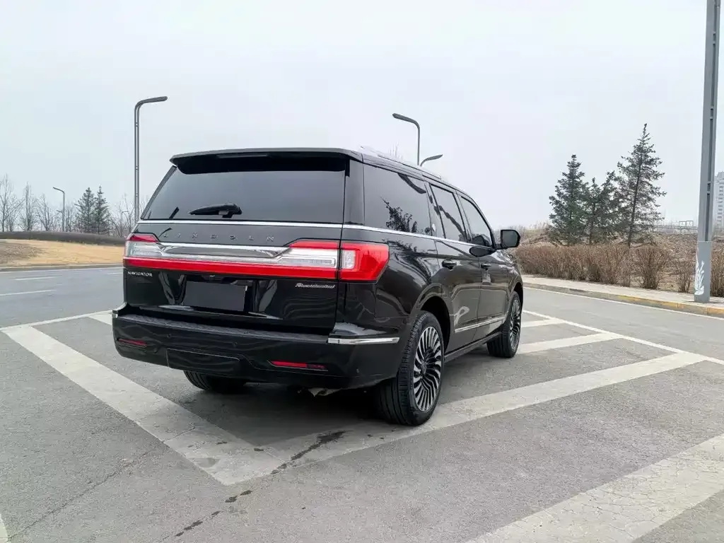Lincoln Navigator — фото 2