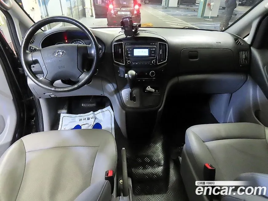 Hyundai Starex — фото 10