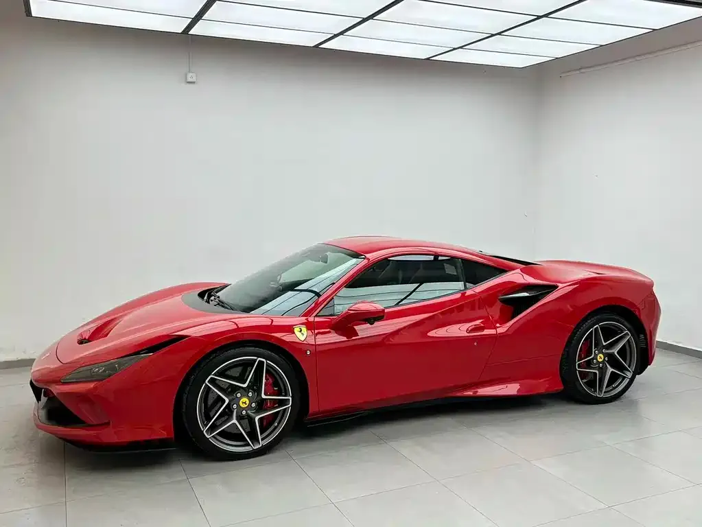 Ferrari F8 — фото 1
