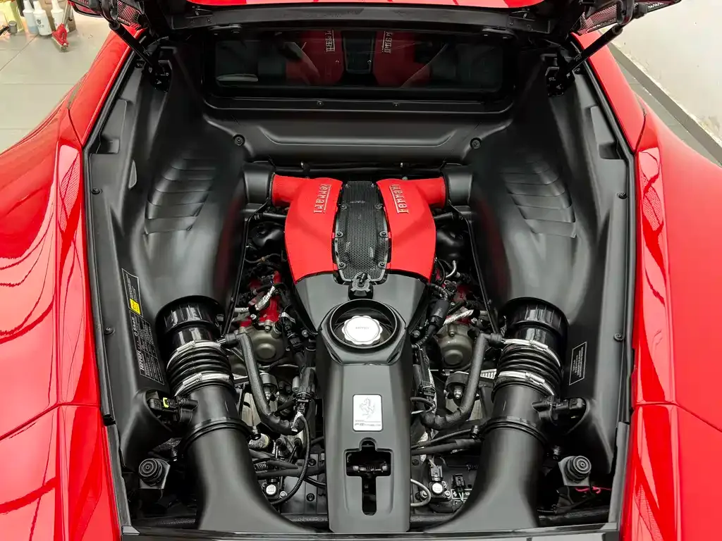 Ferrari F8 — фото 8