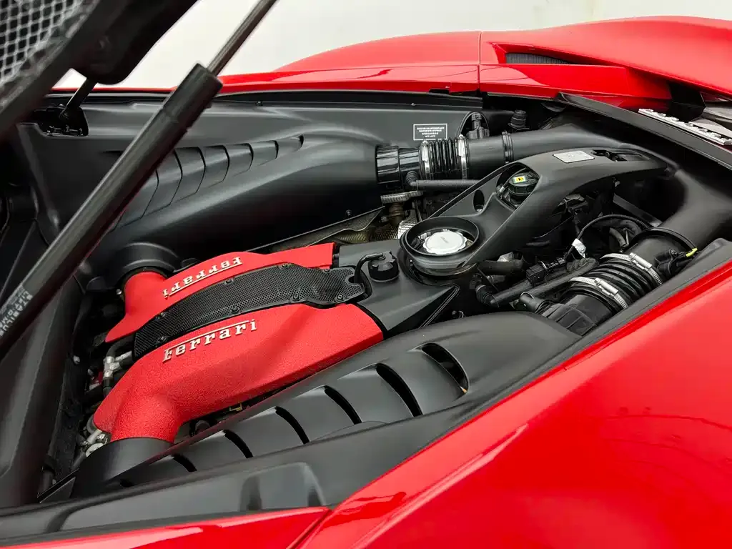 Ferrari F8 — фото 6