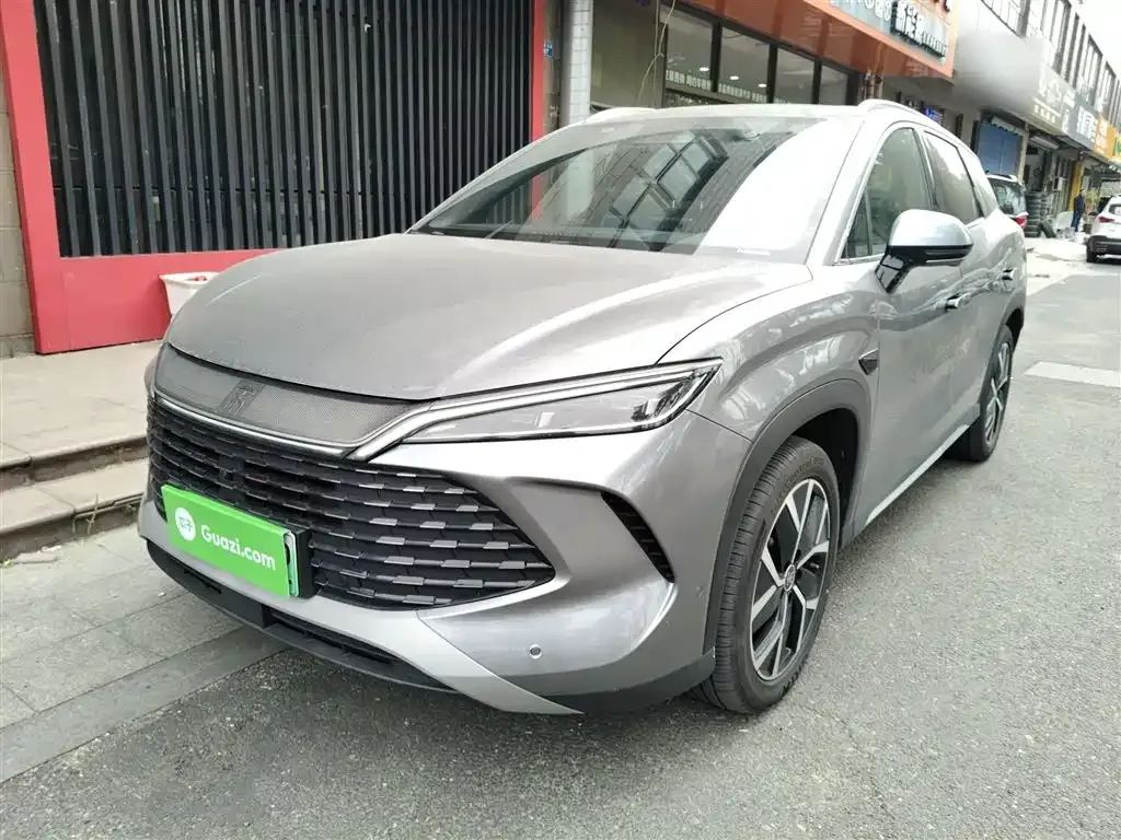 BYD L DM-i — фото 1