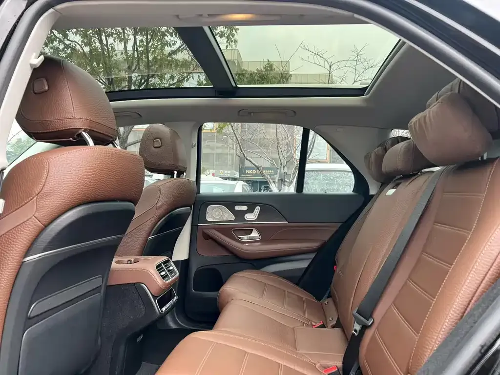 Mercedes-Benz GLE — фото 9