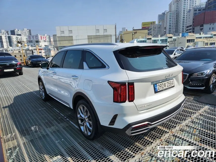 Kia Sorento — фото 8