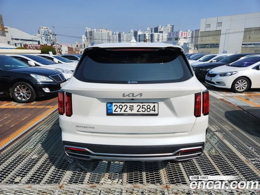 Kia Sorento — фото 7