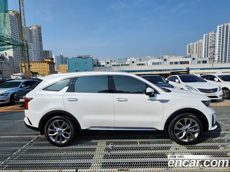 Kia Sorento — фото 6