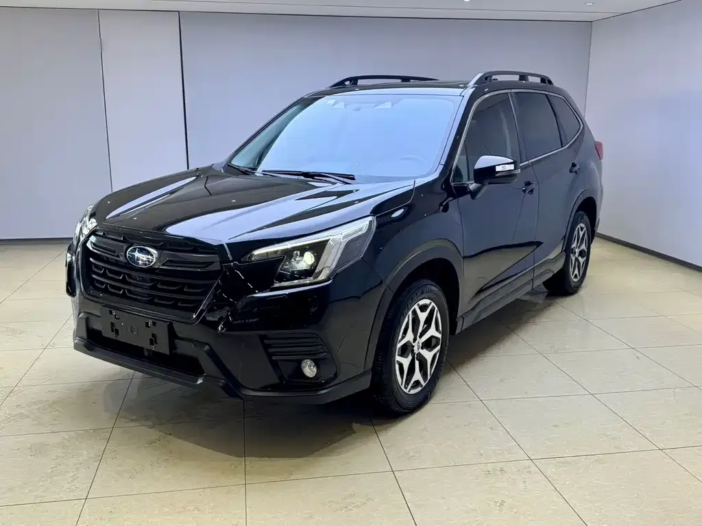 Subaru Forester — фото 1
