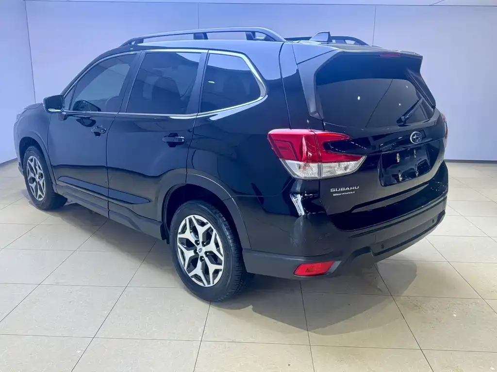 Subaru Forester — фото 3