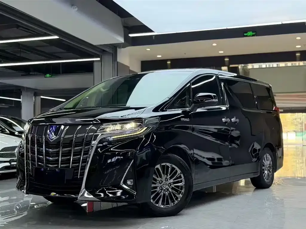 Toyota Alphard — фото 3