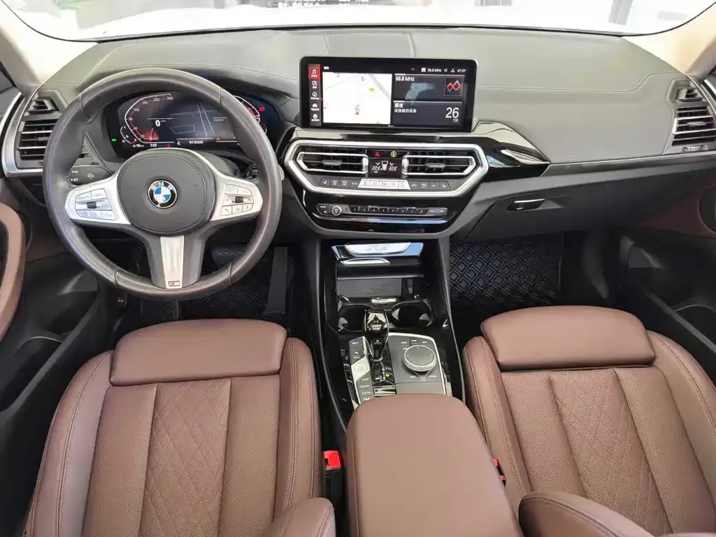 BMW X3 — фото 10