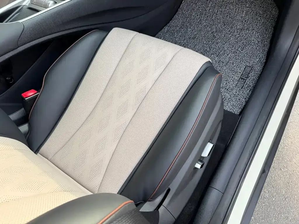 BYD Dolphin — фото 4
