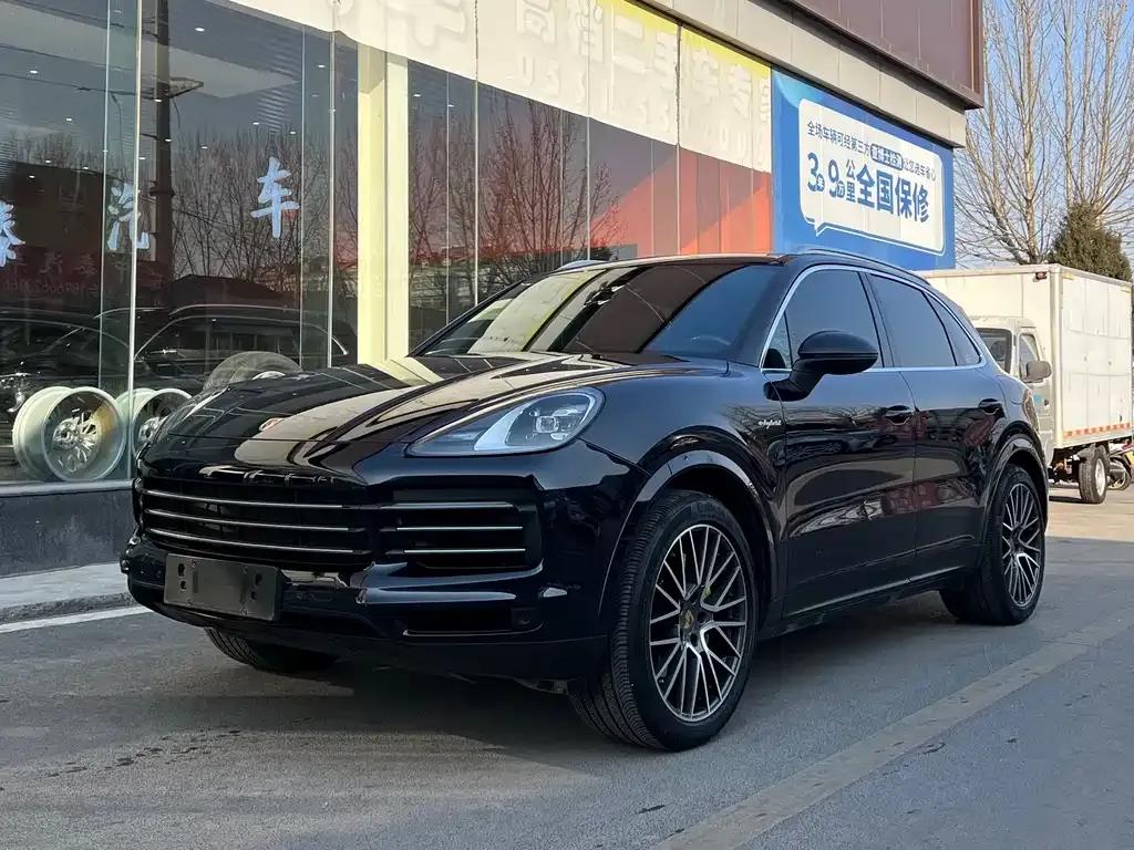 Porsche Cayenne Hybrid — фото 1