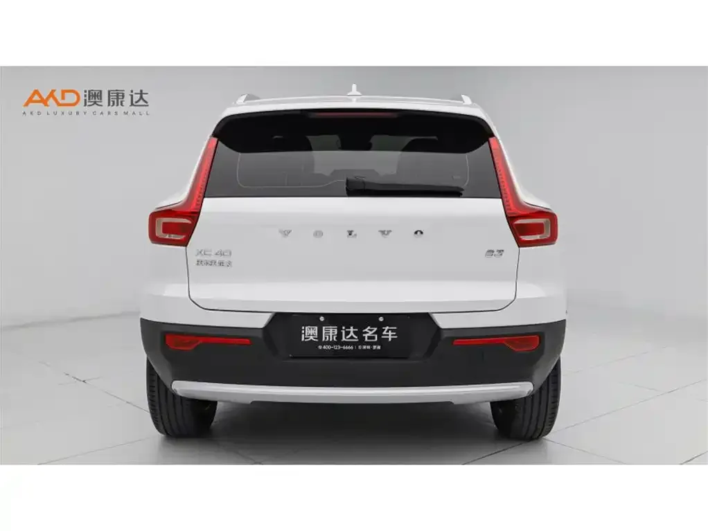 Volvo XC40 — фото 4