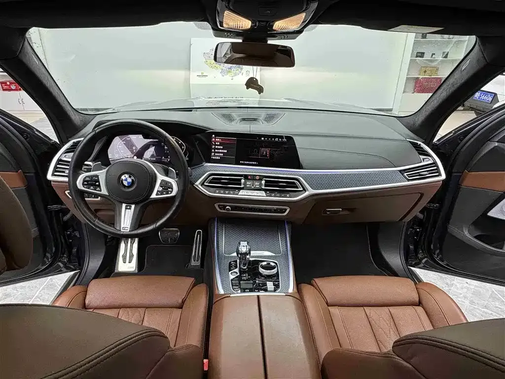 BMW X7 — фото 9