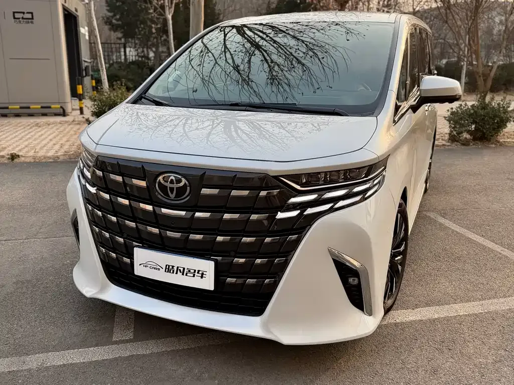 Toyota Alphard — фото 7