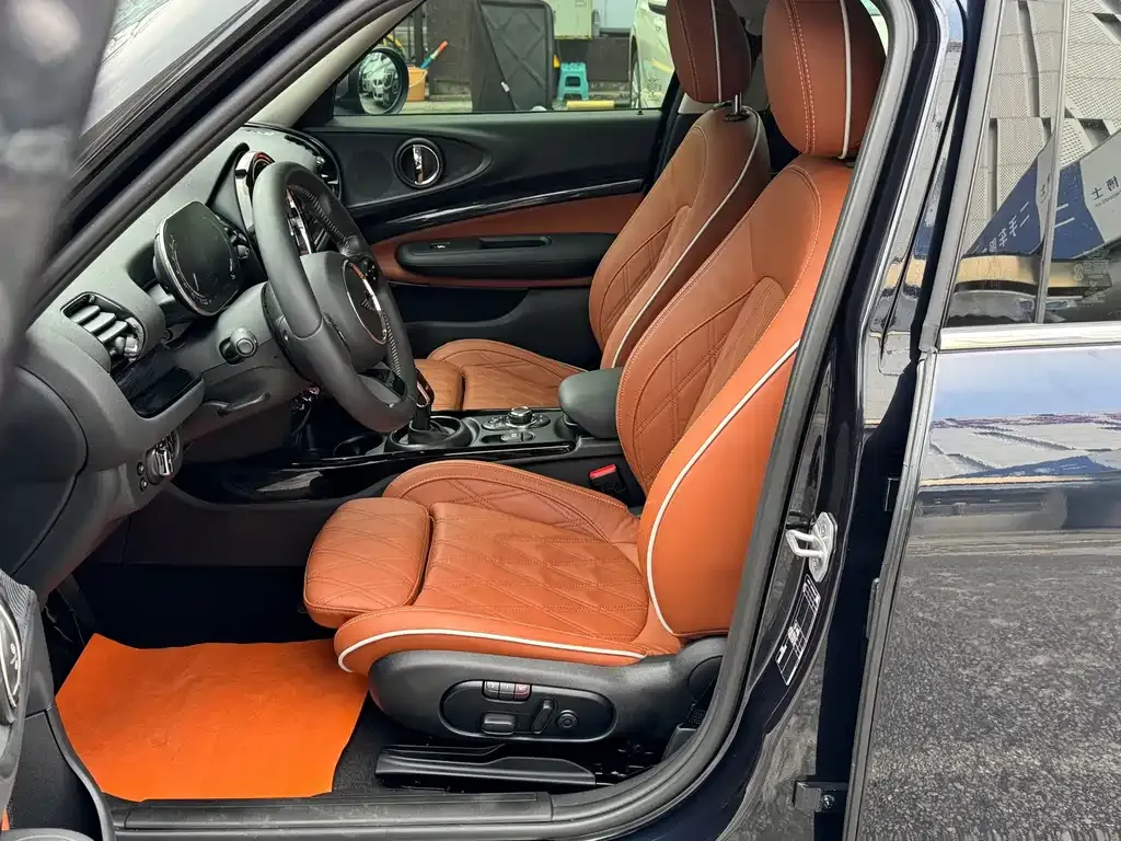 MINI Clubman — фото 7