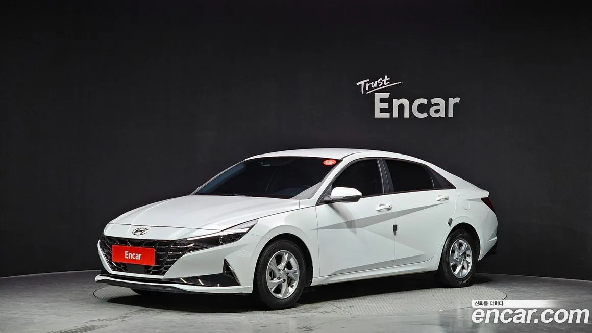 Hyundai AVANTE — фото 1