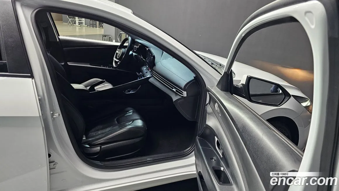 Hyundai AVANTE — фото 2